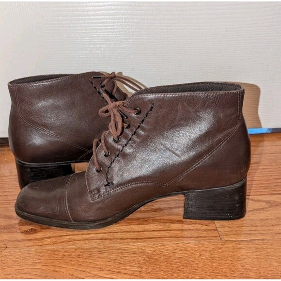 Easy Spirit Brown Leather Y2K Lace Up Ankle Boots Block Heel Size 8.5B Crescent - Picture 2 of 8